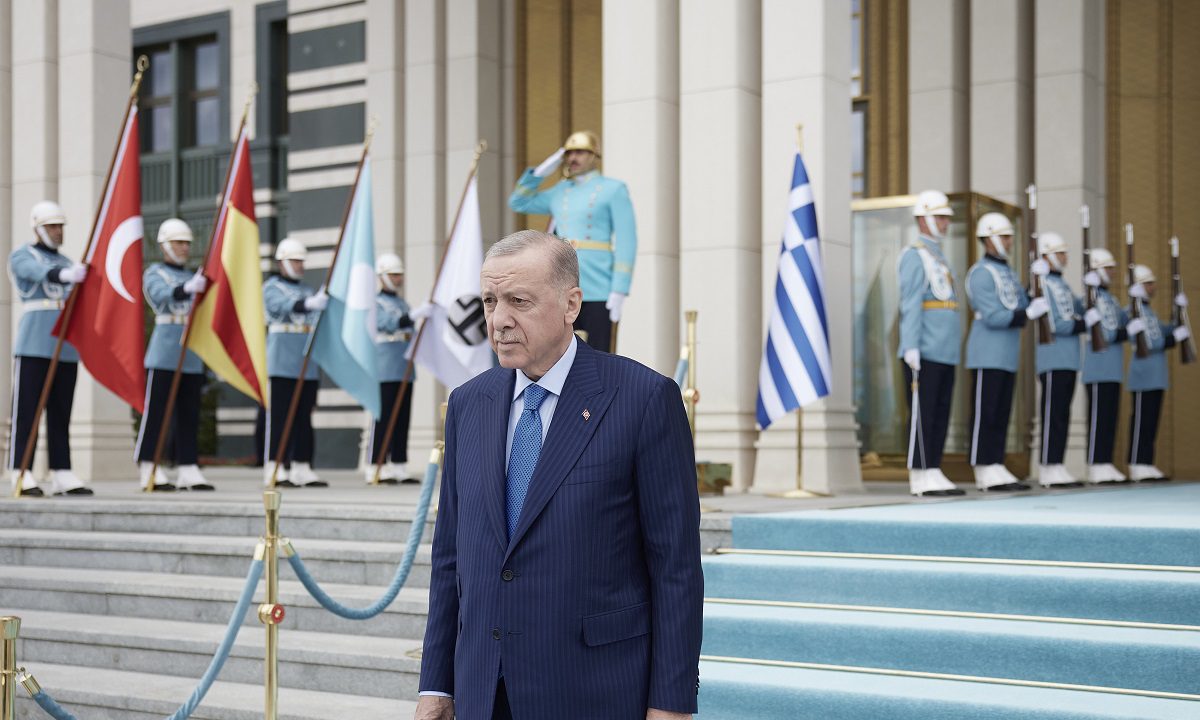 Στην Τουρκία συλλήψεις για ένα σκίτσο, στην Ελλάδα χλευασμός των ιερών – Θα πάρει θέση η Εθνική Πινακοθήκη για την ελευθερία έκφρασης στην Τουρκία ή… όχι
